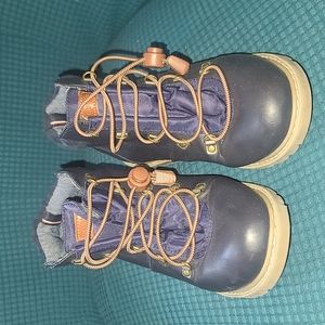Little kids size 4 Hilfiger boots